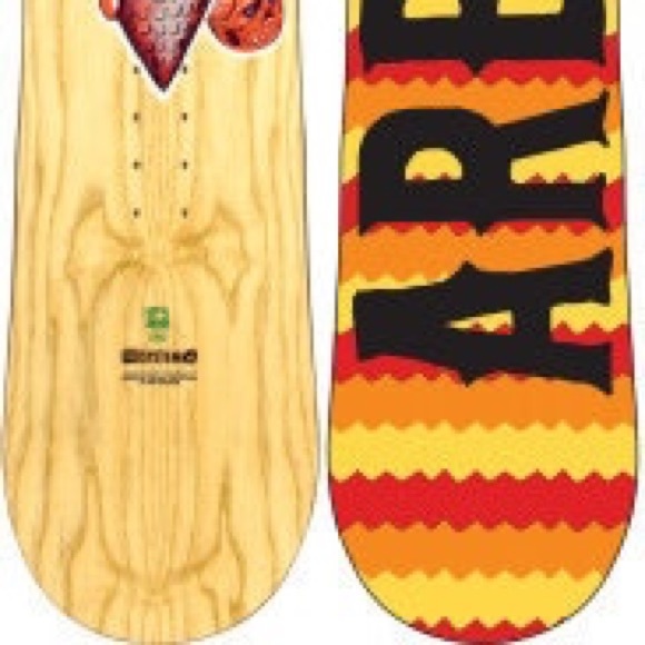 Arbor Snowboard 120cm / very used condition - Picture 8 of 11